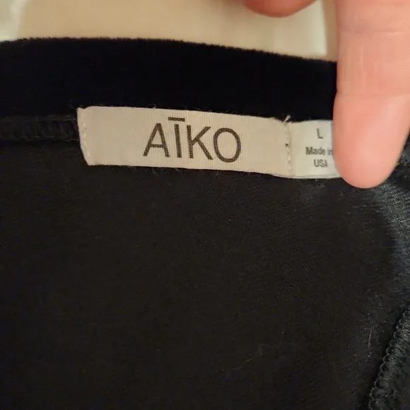 Aiko Reformation Velvet Dress - Picture 4 of 4